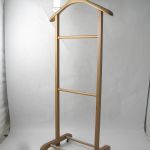601 3253 VALET STAND